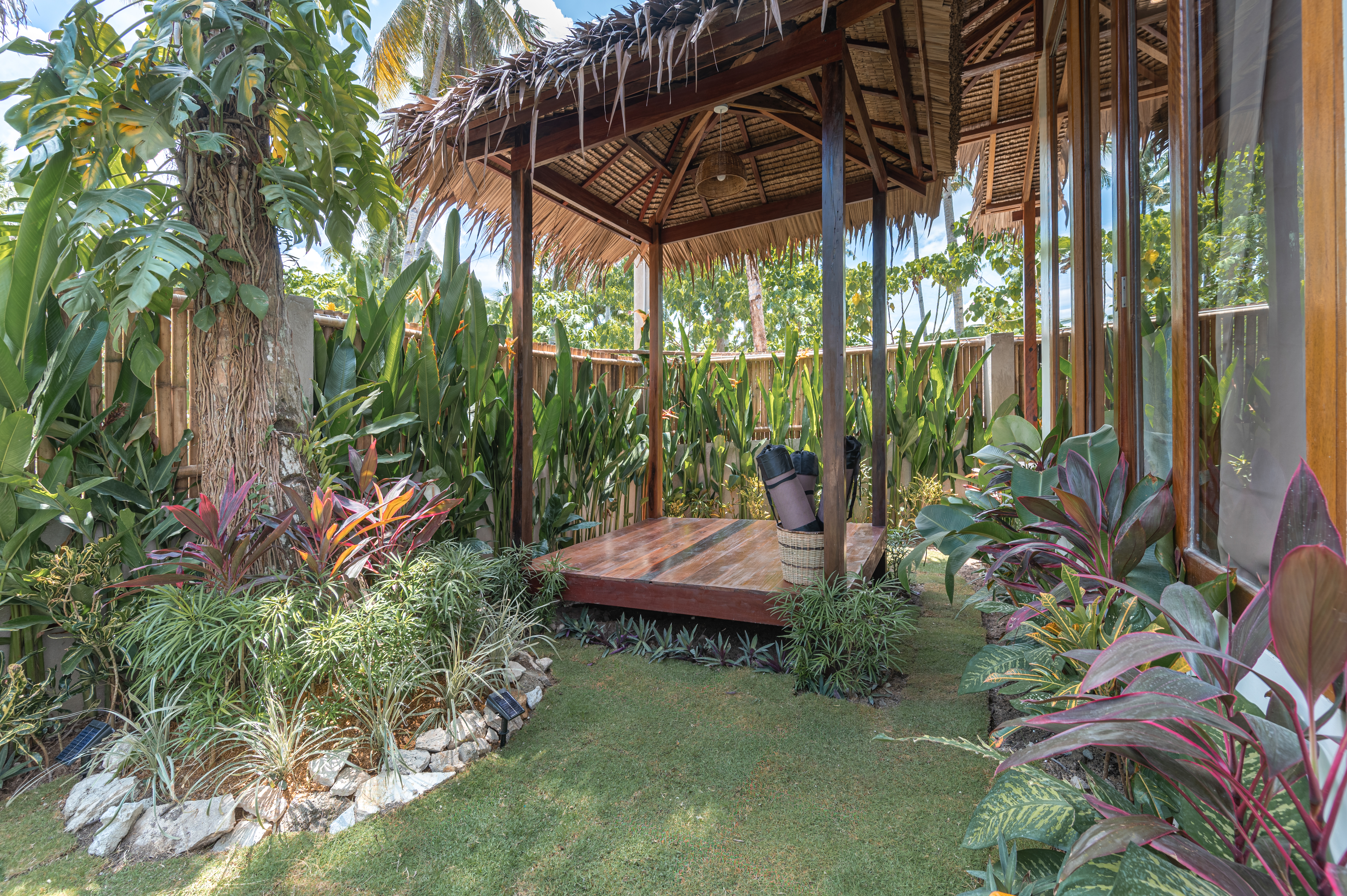 La Luna Villa tropical garden corner